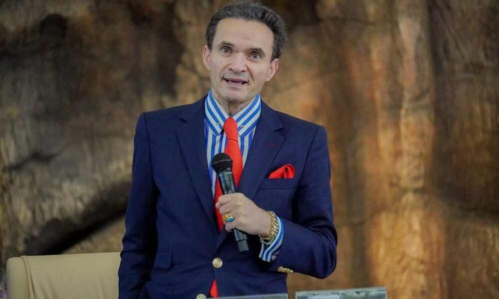 Samuel Ferreira critica igrejas Assembleia de Deus que adotaram paredes pretas e faz alerta